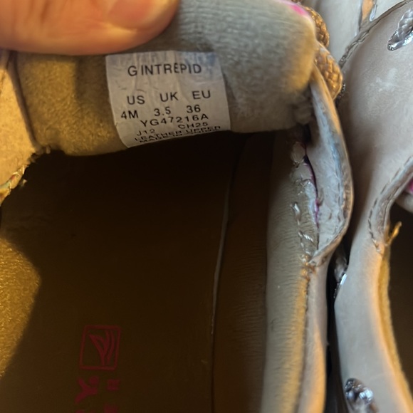Sperry Shoes Size 4 - Picture 6 of 9
